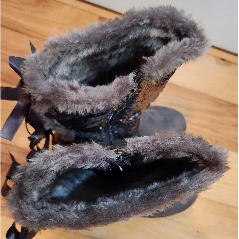 Joan Boyce Gray Sequin Faux Fur-Trimmed Lace Back Boots Size 7.5 Winter Fall